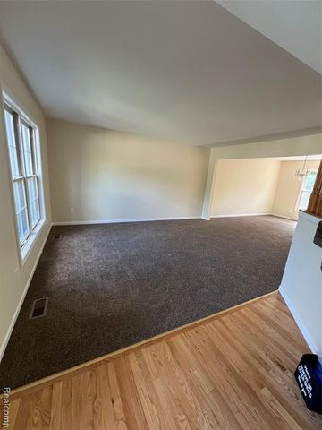 45475 Irvine Drive, Novi, MI 48374