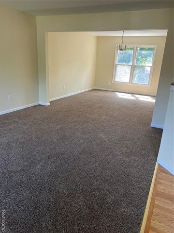 45475 Irvine Drive, Novi, MI 48374