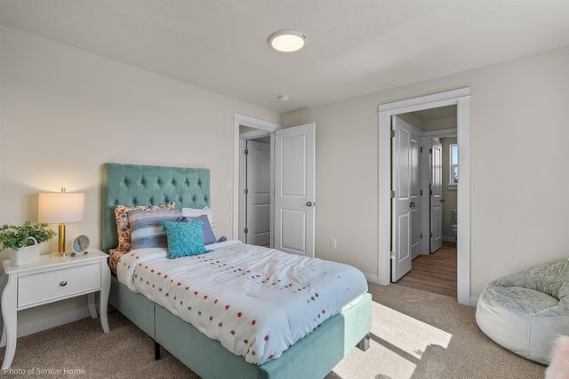 417 N Viewmont Ct, Greenacres, WA 99016