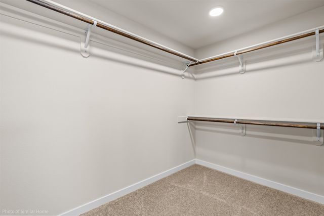 417 N Viewmont Ct, Greenacres, WA 99016