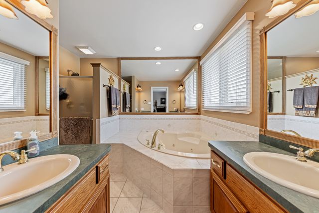 621 Vanderbilt Drive, New Lenox, IL 60451