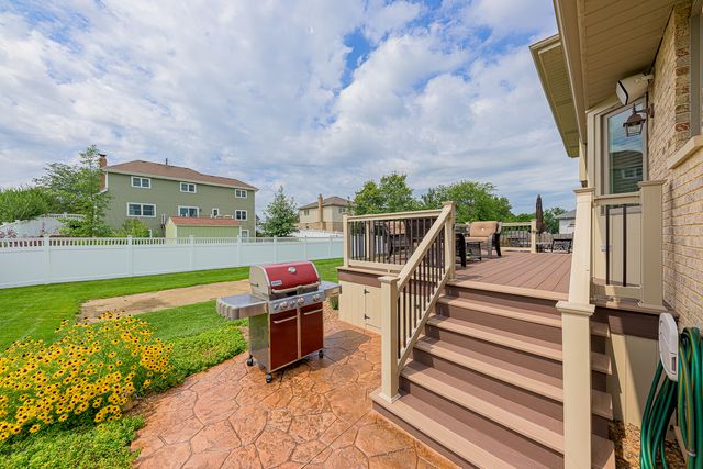 621 Vanderbilt Drive, New Lenox, IL 60451