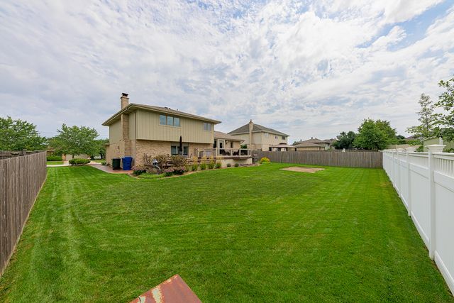 621 Vanderbilt Drive, New Lenox, IL 60451
