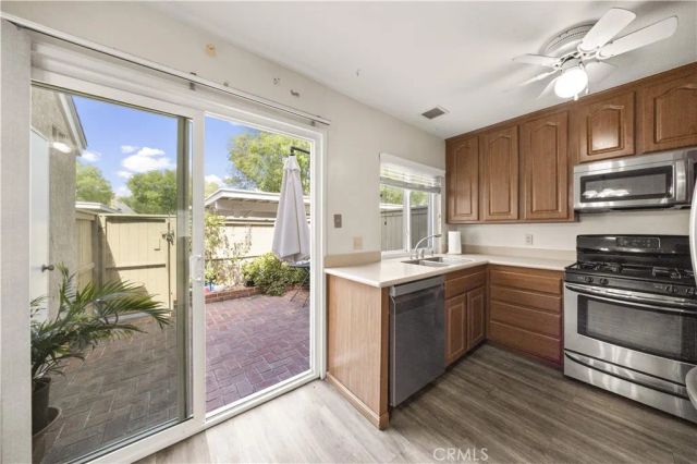 52 Greenbough, Irvine, CA 92614