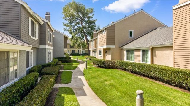 52 Greenbough, Irvine, CA 92614