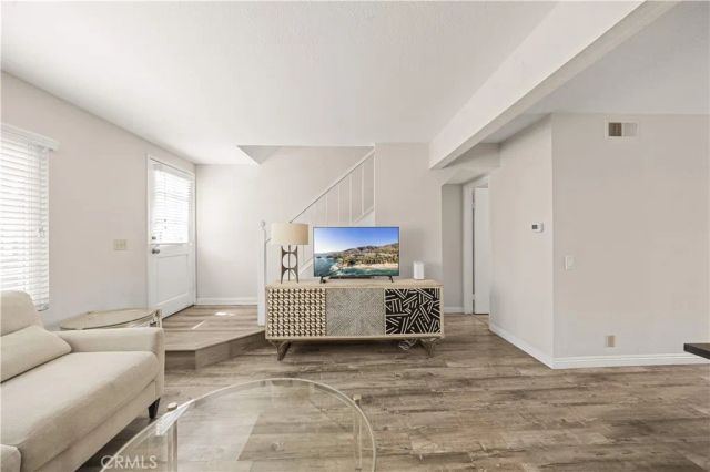 52 Greenbough, Irvine, CA 92614