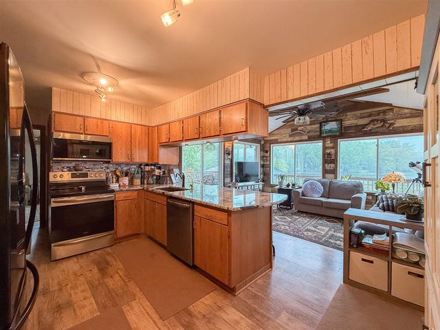 25942 Dutch Settlement Street, Dowagiac, MI 49047