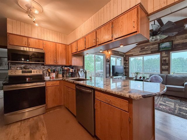 25942 Dutch Settlement Street, Dowagiac, MI 49047