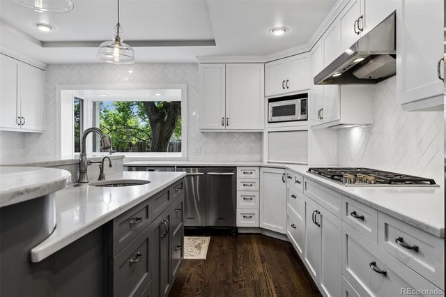 16 Vista Road, Cherry Hills Village, CO 80113