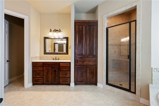 1 Chandon LN, Lakeway, TX 78734