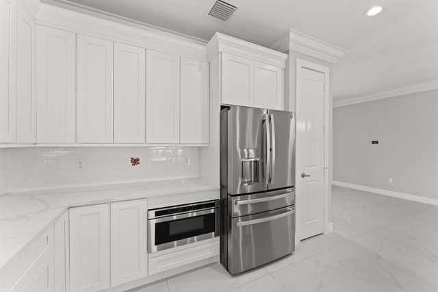 5460 SE Front Avenue, Stuart, FL 34997
