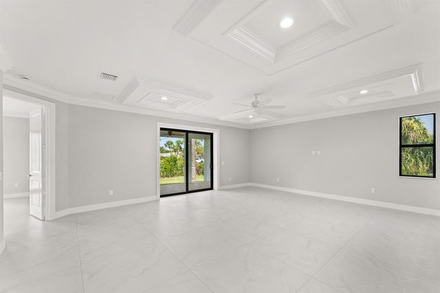 5460 SE Front Avenue, Stuart, FL 34997