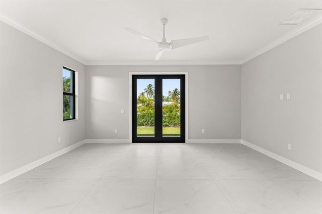 5460 SE Front Avenue, Stuart, FL 34997