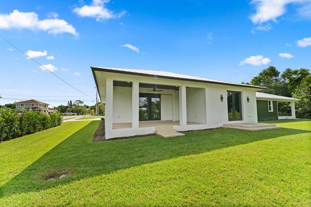 5460 SE Front Avenue, Stuart, FL 34997