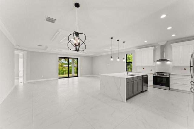 5460 SE Front Avenue, Stuart, FL 34997