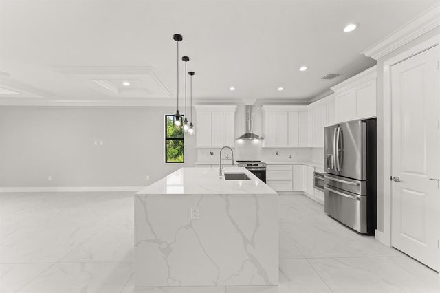 5460 SE Front Avenue, Stuart, FL 34997