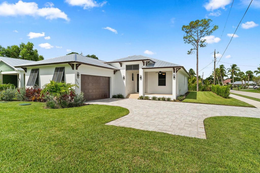 5460 SE Front Avenue, Stuart, FL 34997