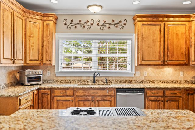 3706 Bentwood Cove Drive, Apison, TN 37302