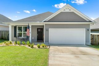 249 Camellia Dr, Cantonment, FL 32533