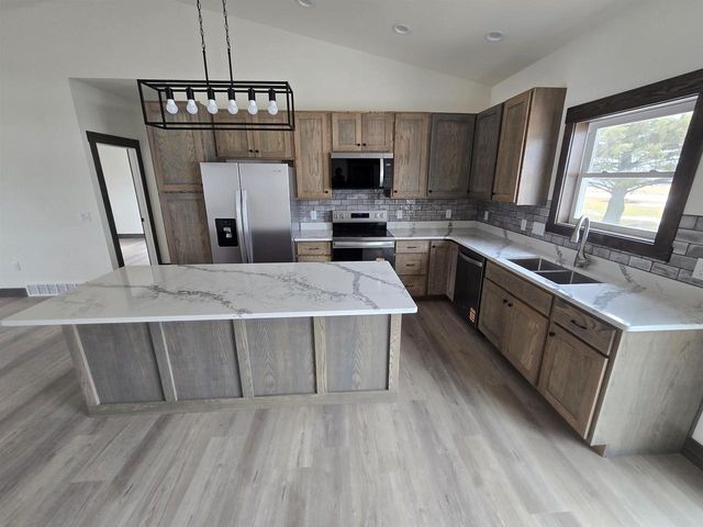 118500 Fieldrest Drive, Stratford, WI 54484