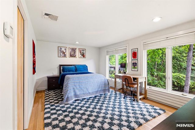 565 Green Lane, River Vale, NJ 07675