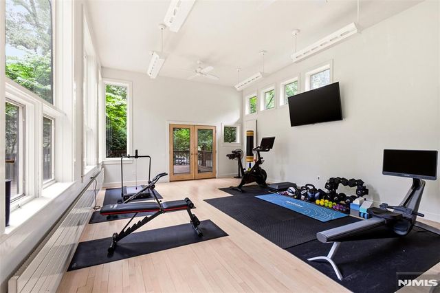565 Green Lane, River Vale, NJ 07675