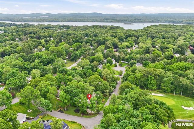 565 Green Lane, River Vale, NJ 07675