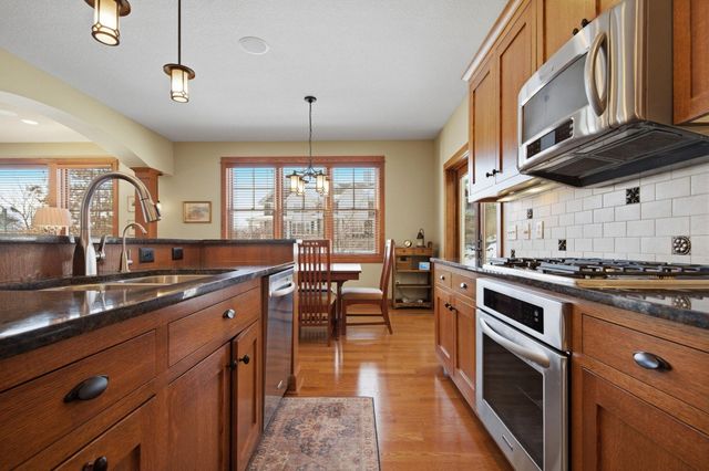 15579 Duck Trail Lane, Apple Valley, MN 55124