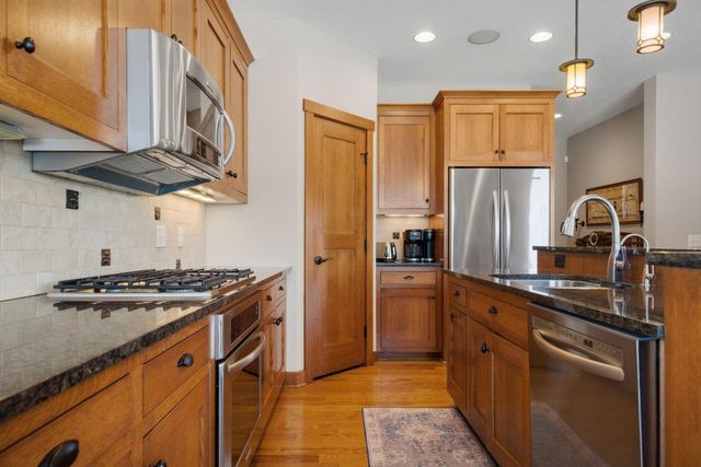 15579 Duck Trail Lane, Apple Valley, MN 55124