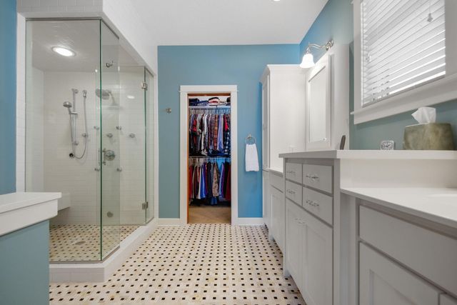 15579 Duck Trail Lane, Apple Valley, MN 55124