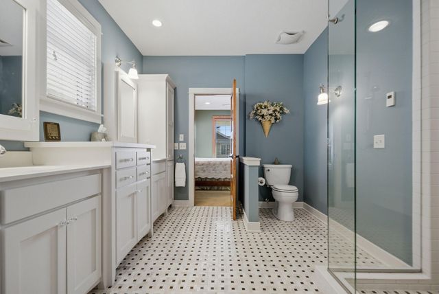 15579 Duck Trail Lane, Apple Valley, MN 55124