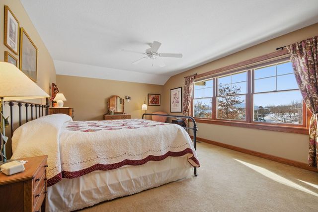 15579 Duck Trail Lane, Apple Valley, MN 55124