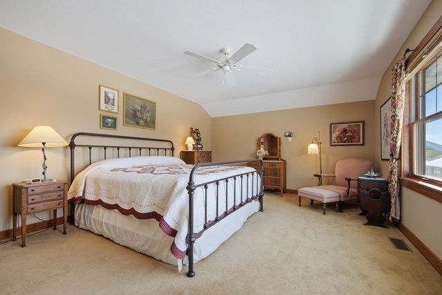 15579 Duck Trail Lane, Apple Valley, MN 55124