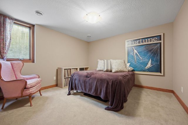 15579 Duck Trail Lane, Apple Valley, MN 55124