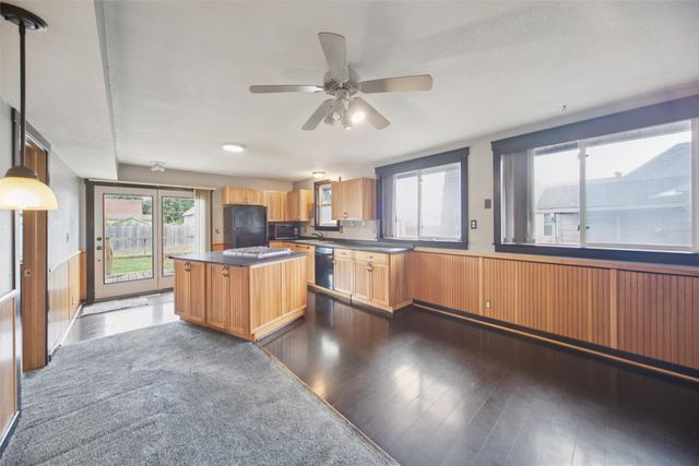 808 E Dunham Avenue, Des Moines, IA 50315
