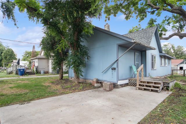 808 E Dunham Avenue, Des Moines, IA 50315