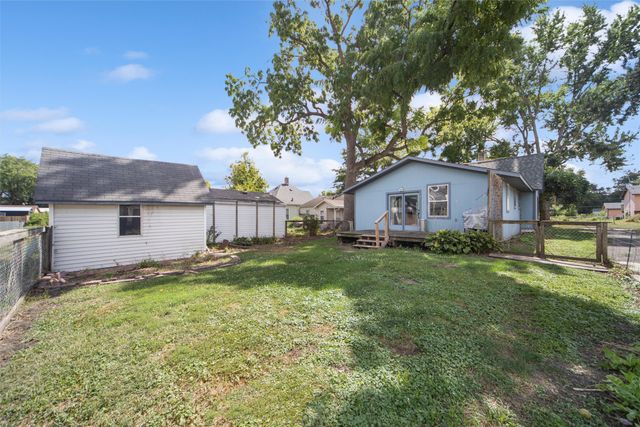 808 E Dunham Avenue, Des Moines, IA 50315
