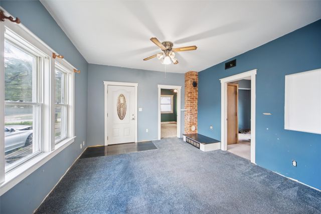 808 E Dunham Avenue, Des Moines, IA 50315