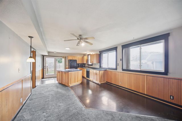 808 E Dunham Avenue, Des Moines, IA 50315