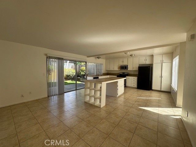 660 Martinique, Newbury Park (thousand Oaks), CA 91320