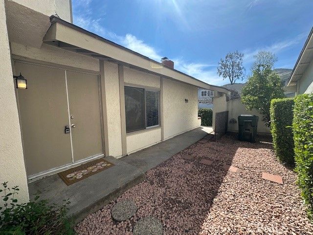 660 Martinique, Newbury Park (thousand Oaks), CA 91320