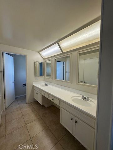 660 Martinique, Newbury Park (thousand Oaks), CA 91320