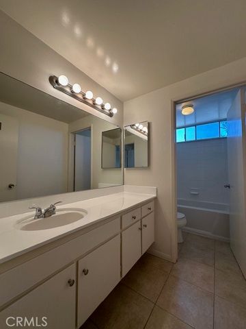 660 Martinique, Newbury Park (thousand Oaks), CA 91320