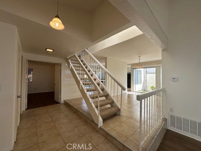 660 Martinique, Newbury Park (thousand Oaks), CA 91320