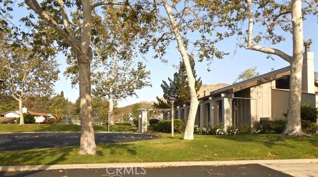 660 Martinique, Newbury Park (thousand Oaks), CA 91320