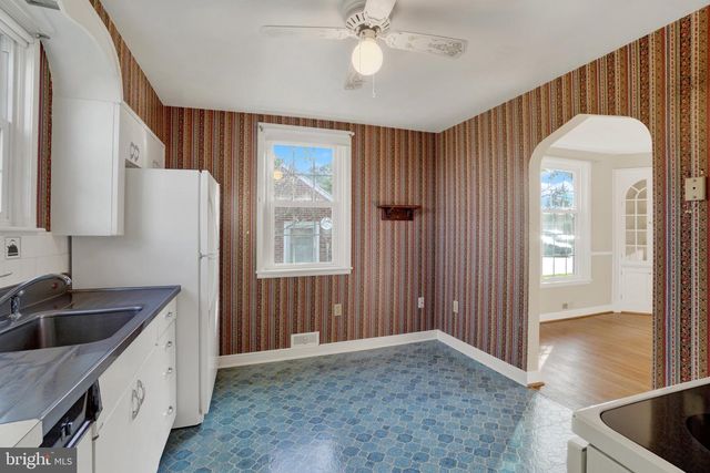303 EDGEHILL RD, York, PA 17403