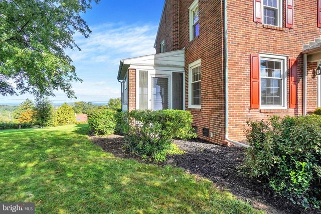 303 EDGEHILL RD, York, PA 17403