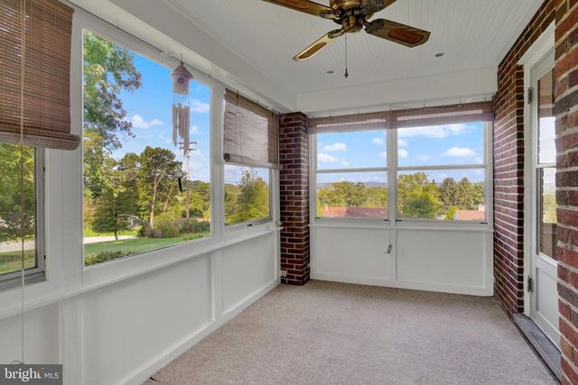 303 EDGEHILL RD, York, PA 17403