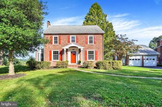303 EDGEHILL RD, York, PA 17403