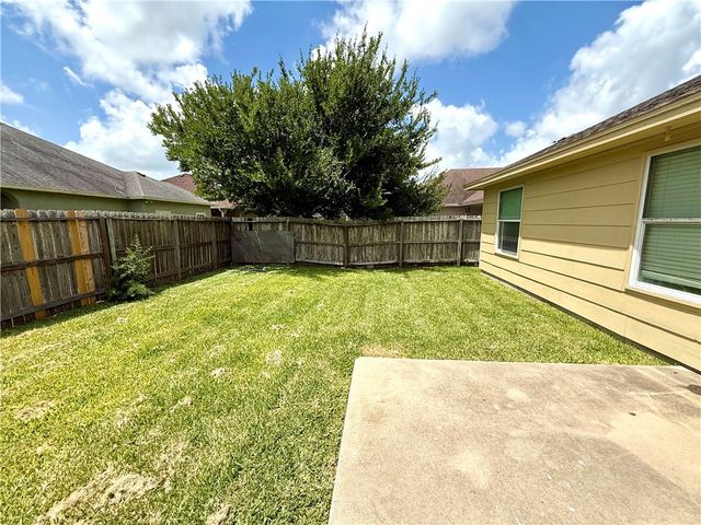 6710 Earnhart, Corpus Christi, TX 78414
